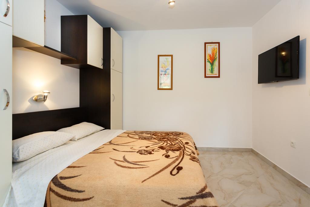 Rimbaldo Apartments Krk Town Exterior foto