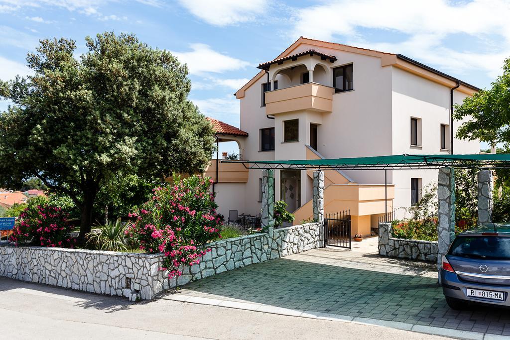 Rimbaldo Apartments Krk Town Exterior foto